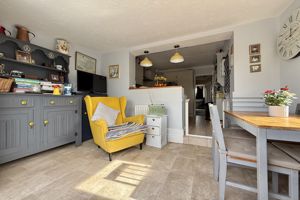 Garden Room - click for photo gallery